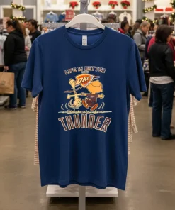 Charlie Brown Va Snoopy Life Is Better With Thunder shirt